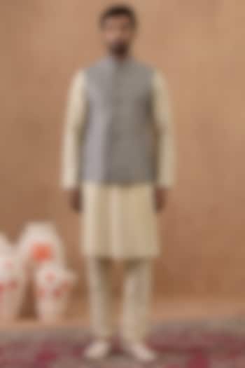 Blue Banarasi Brocade Bundi Jacket Set by The Ethnic Co at Pernia's Pop Up Shop