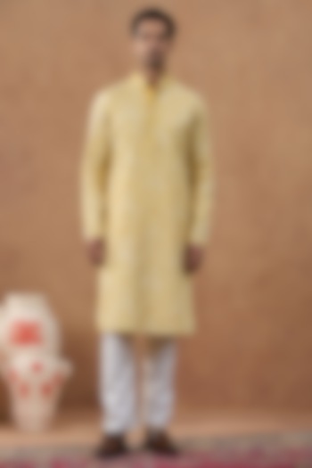 Yellow Cotton Silk Embroidered Kurta Set by The Ethnic Co at Pernia's Pop Up Shop