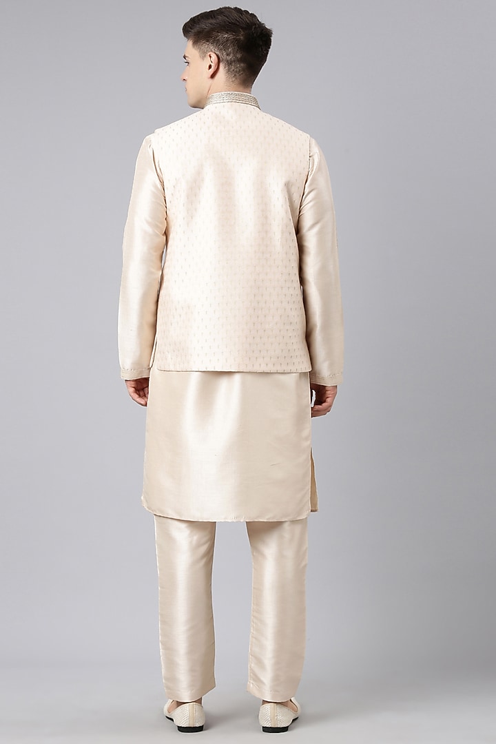 Light Pink Banarasi Jacquard Bundi Jacket Set by The Ethnic Co at Pernia's Pop Up Shop