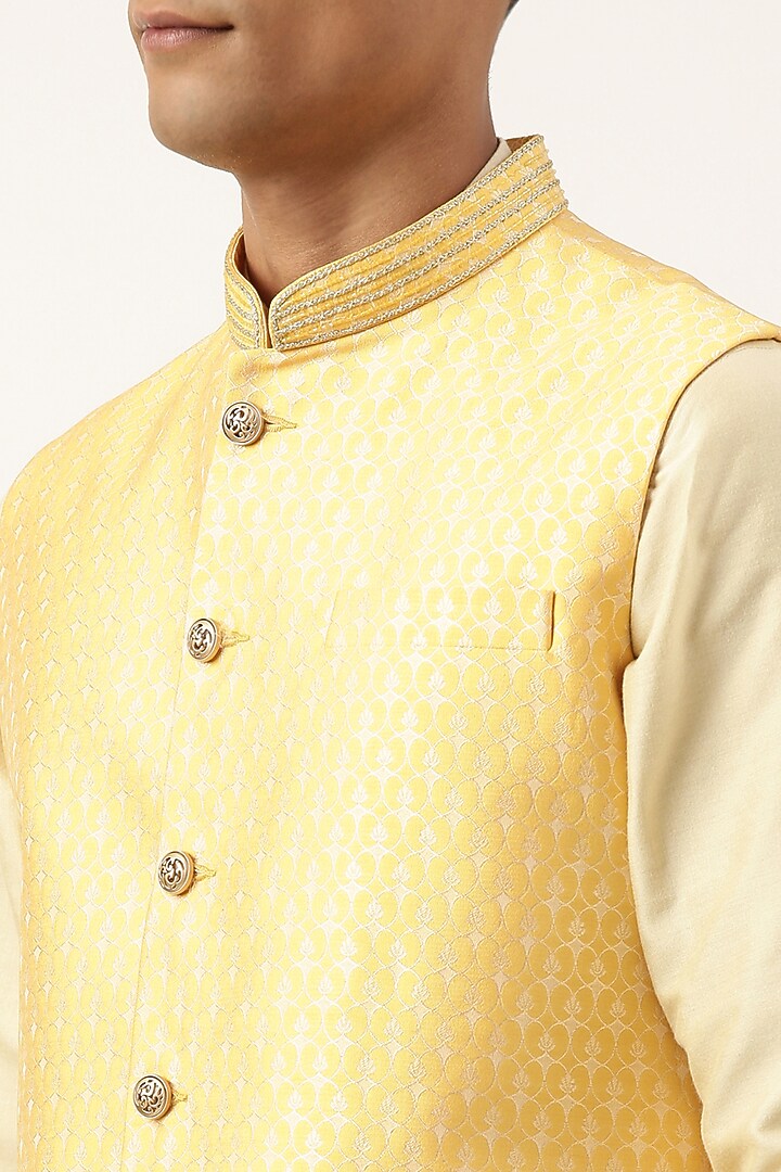 Yellow Banarasi Brocade Bundi Jacket Set by The Ethnic Co at Pernia's Pop Up Shop