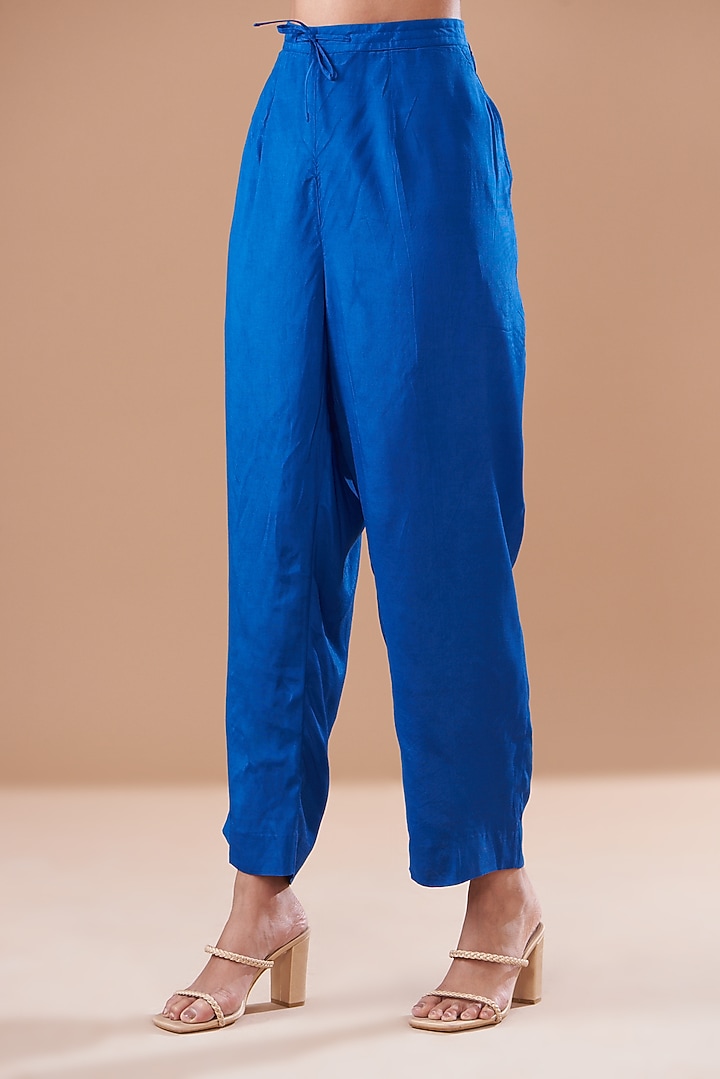 Blue Silk Embroidered Kurta Set by The Pot Plant at Pernia's Pop Up Shop
