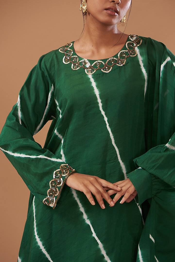 Green Cotton Silk Printed & Embroidered Kurta Set by The Pot Plant at Pernia's Pop Up Shop