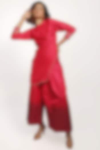 Fuchsia Embroidered Draped Kurta Set by THE HOUSE OF KOSH at Pernia's Pop Up Shop