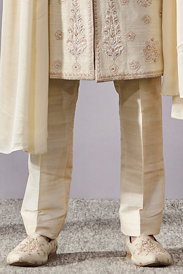 Ivory Raw Silk Thread Embroidered Groom Sherwani Set by Tarun Tahiliani Men at Pernia's Pop Up Shop