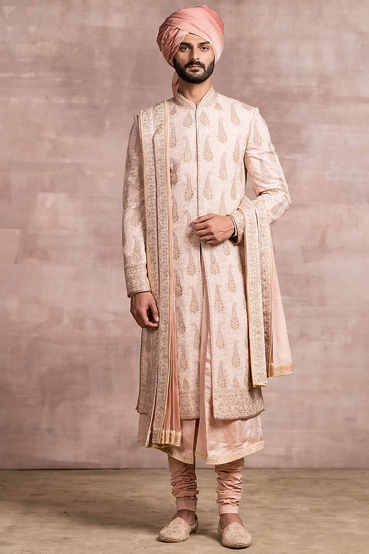 Salmon Pink Chikankari Groom Sherwani Set by Tarun Tahiliani Men at Pernia's Pop Up Shop