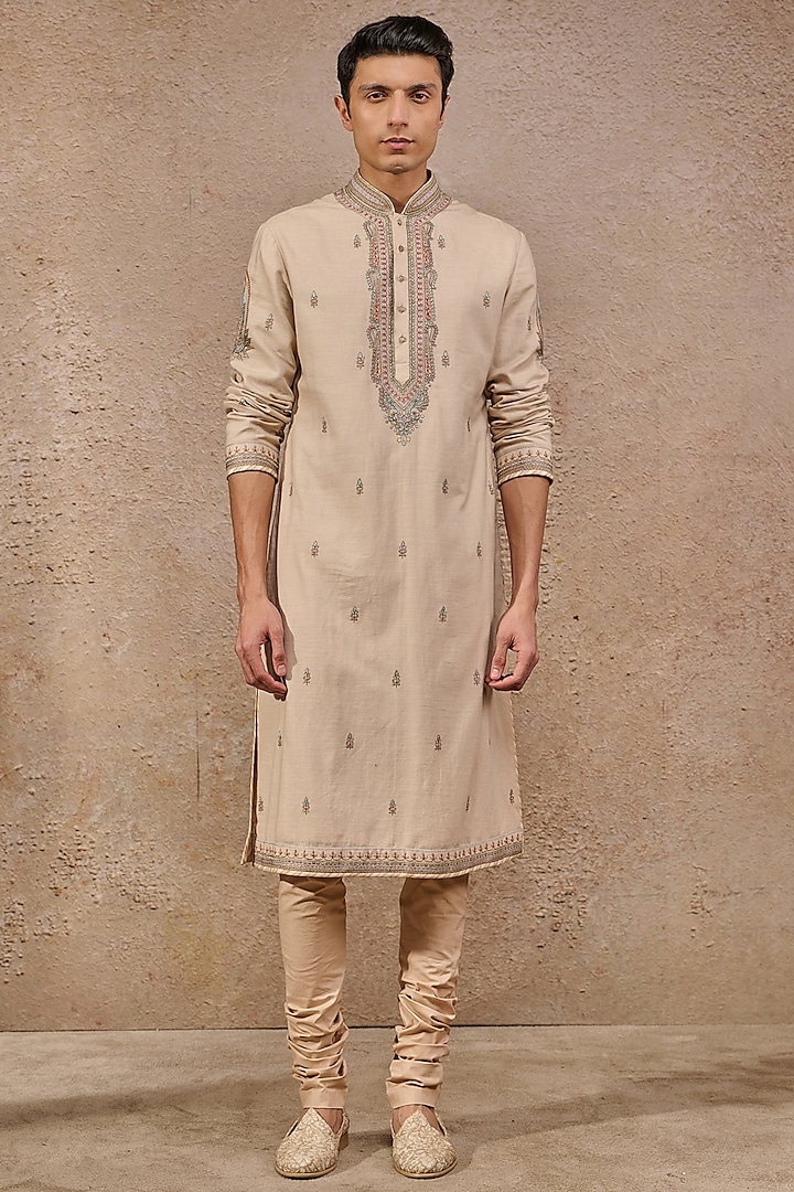 Ivory Jacquard Thread Embroidered Kurta Set by Tarun Tahiliani Men