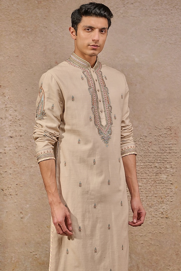 Ivory Jacquard Thread Embroidered Kurta Set by Tarun Tahiliani Men at Pernia's Pop Up Shop