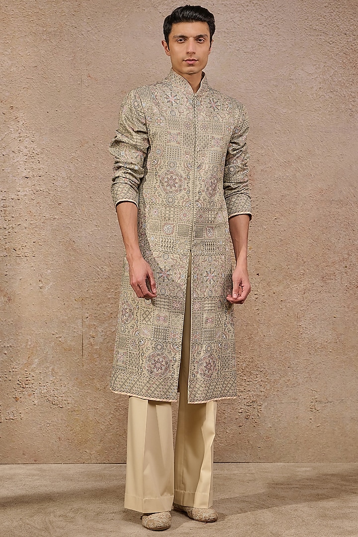 Jade Moonga Silk Printed & Resham Embroidered Kurta Set by Tarun Tahiliani Men at Pernia's Pop Up Shop