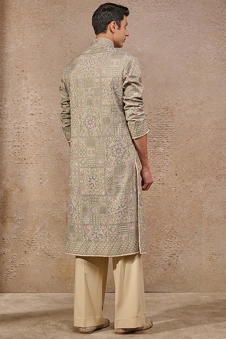 Jade Moonga Silk Printed & Resham Embroidered Kurta Set by Tarun Tahiliani Men at Pernia's Pop Up Shop