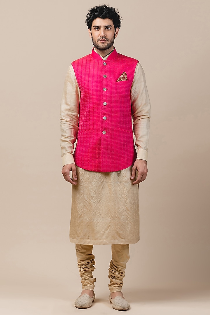 Fuchsia Silk Textured Bundi Jacket by Tarun Tahiliani Men