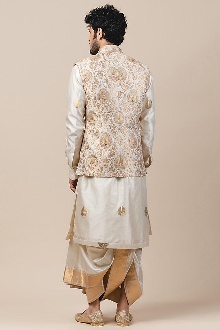 Ivory Brocade Embroidered Bundi Jacket by Tarun Tahiliani Men at Pernia's Pop Up Shop