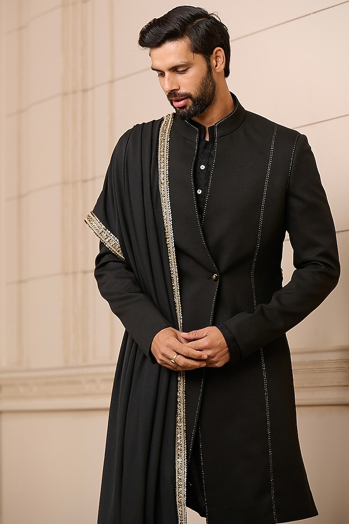 Buy Tarun Tahiliani Men Black Suiting Crepe Indo-Western Set at Pernia ...