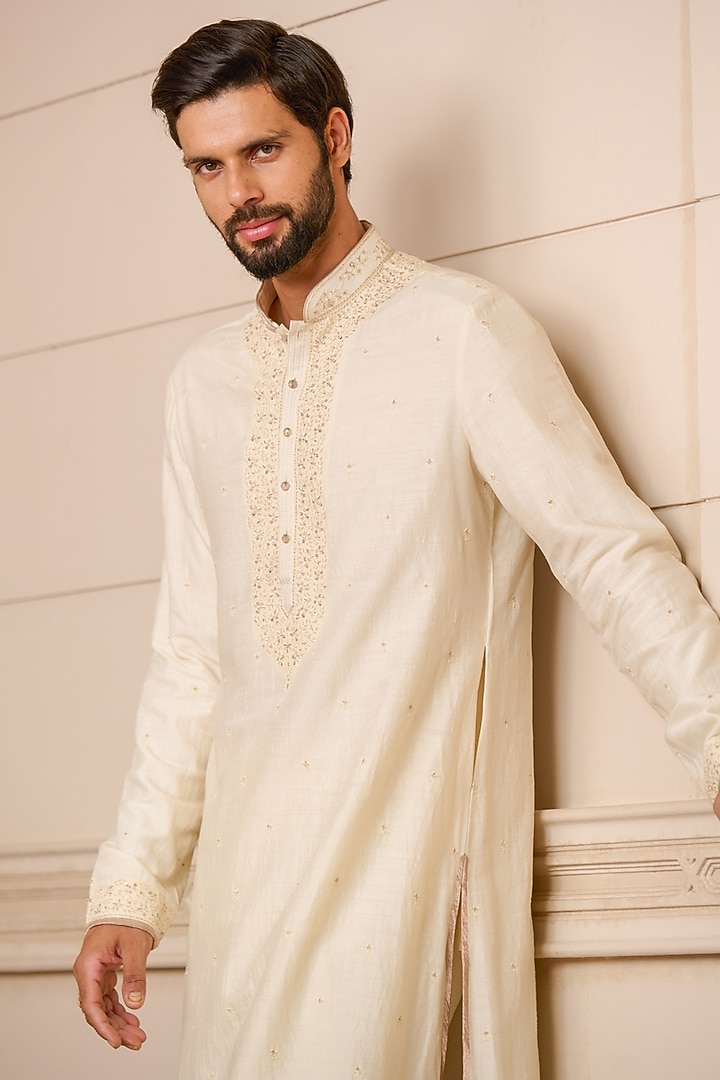 Ivory Spun Silk & Moonga Satin Embroidered Kurta Set by Tarun Tahiliani Men at Pernia's Pop Up Shop
