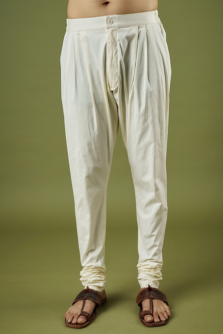 Ivory Spun Silk Embroidered Kurta Set by Tarun Tahiliani Men at Pernia's Pop Up Shop