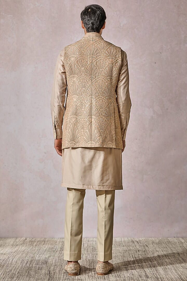 Gold Georgette & Dupion Silk Bundi Jacket by Tarun Tahiliani Men at Pernia's Pop Up Shop