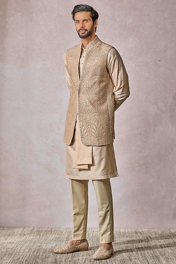 Gold Georgette & Dupion Silk Bundi Jacket by Tarun Tahiliani Men at Pernia's Pop Up Shop