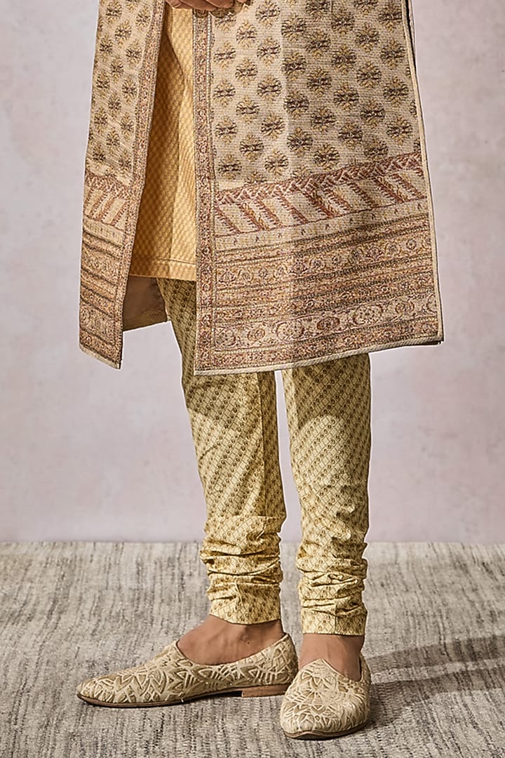 Ivory Dana Georgette Printed Groom Sherwani Set by Tarun Tahiliani Men at Pernia's Pop Up Shop