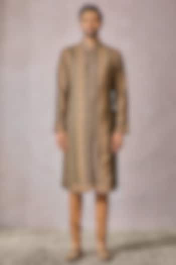 Wine Tussar Boski Printed Kurta Set by Tarun Tahiliani Men