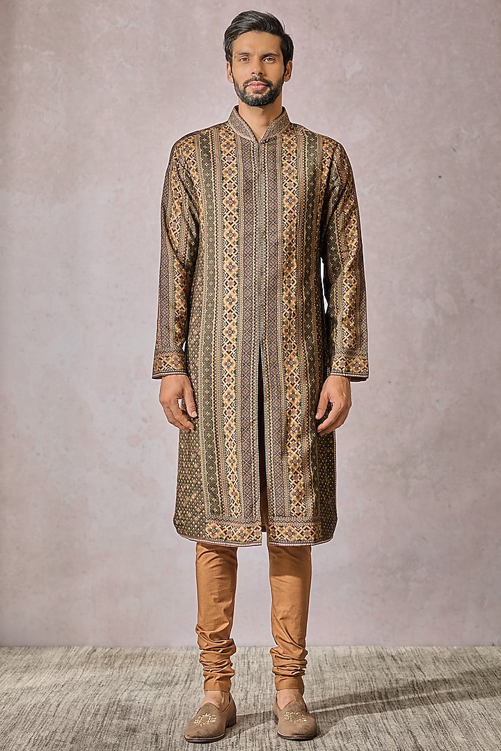 Wine Tussar Boski Printed Kurta Set by Tarun Tahiliani Men