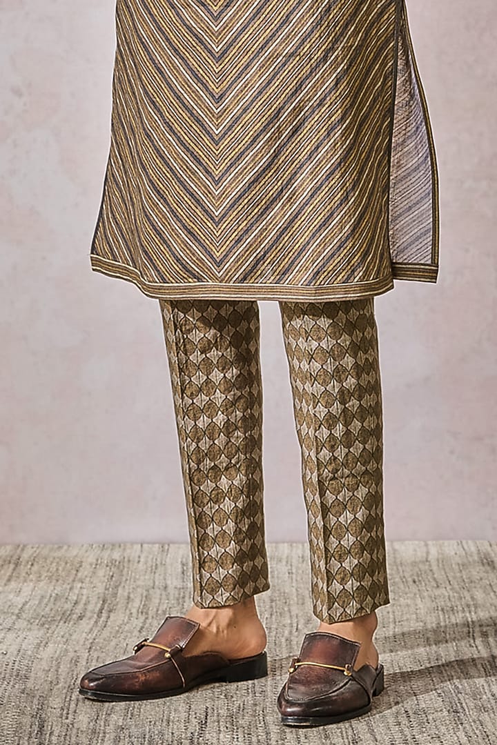 Multi-Colored Linen Printed & Embroidered Kurta Set by Tarun Tahiliani Men at Pernia's Pop Up Shop