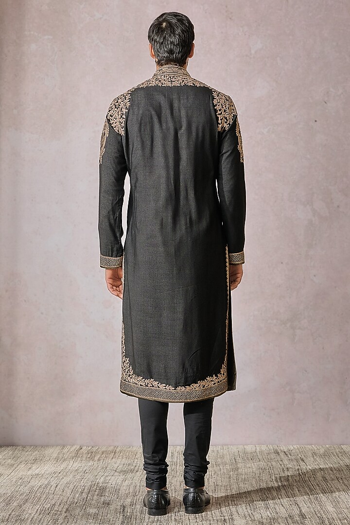 Black Tussar Viscose Slub Hand Embroidered Kurta Set by Tarun Tahiliani Men at Pernia's Pop Up Shop
