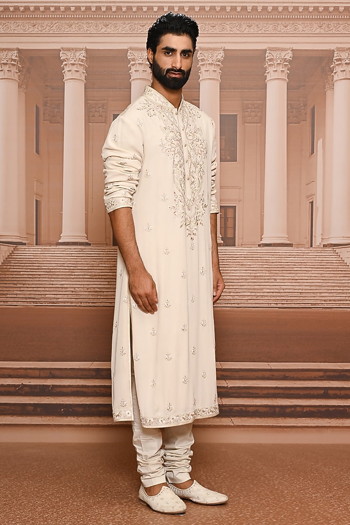 Beige Georgette Threadwork Kurta Set by Tarun Tahiliani Men at Pernia's Pop Up Shop