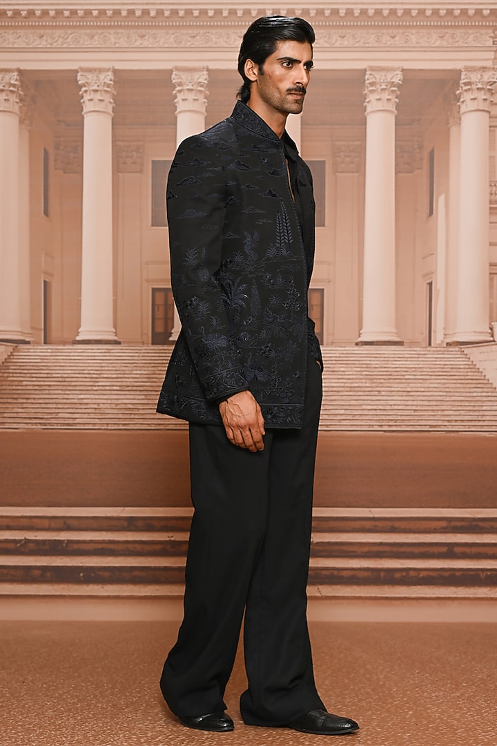 Black Georgette Resham Embroidered Groom Bandhgala Set by Tarun Tahiliani Men at Pernia's Pop Up Shop