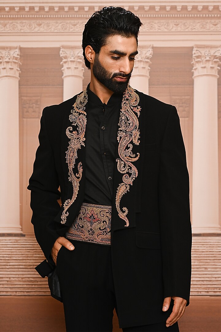 Black Japanese Crepe Hand Embroidered Groom Bandhgala Set by Tarun Tahiliani Men at Pernia's Pop Up Shop