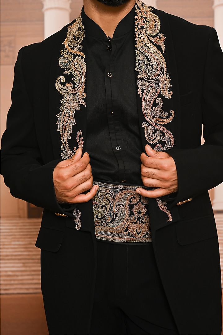Black Japanese Crepe Hand Embroidered Groom Bandhgala Set by Tarun Tahiliani Men at Pernia's Pop Up Shop
