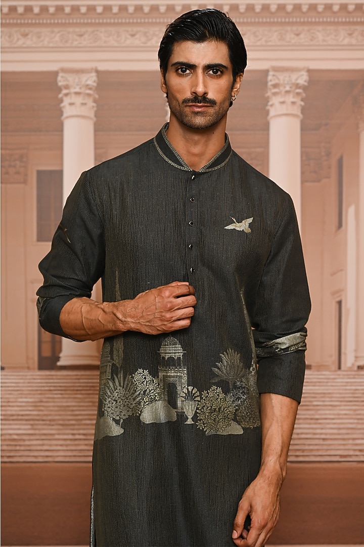 Charcoal Dupion Silk Digital Printed Kurta Set by Tarun Tahiliani Men at Pernia's Pop Up Shop