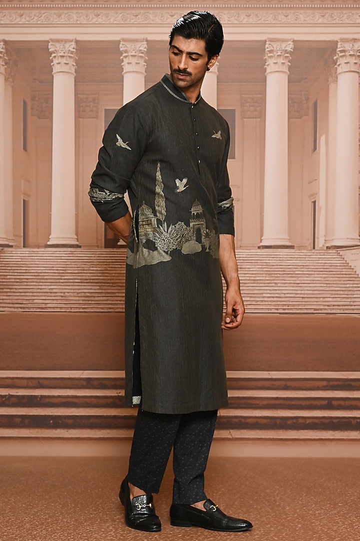 Charcoal Dupion Silk Digital Printed Kurta Set by Tarun Tahiliani Men at Pernia's Pop Up Shop