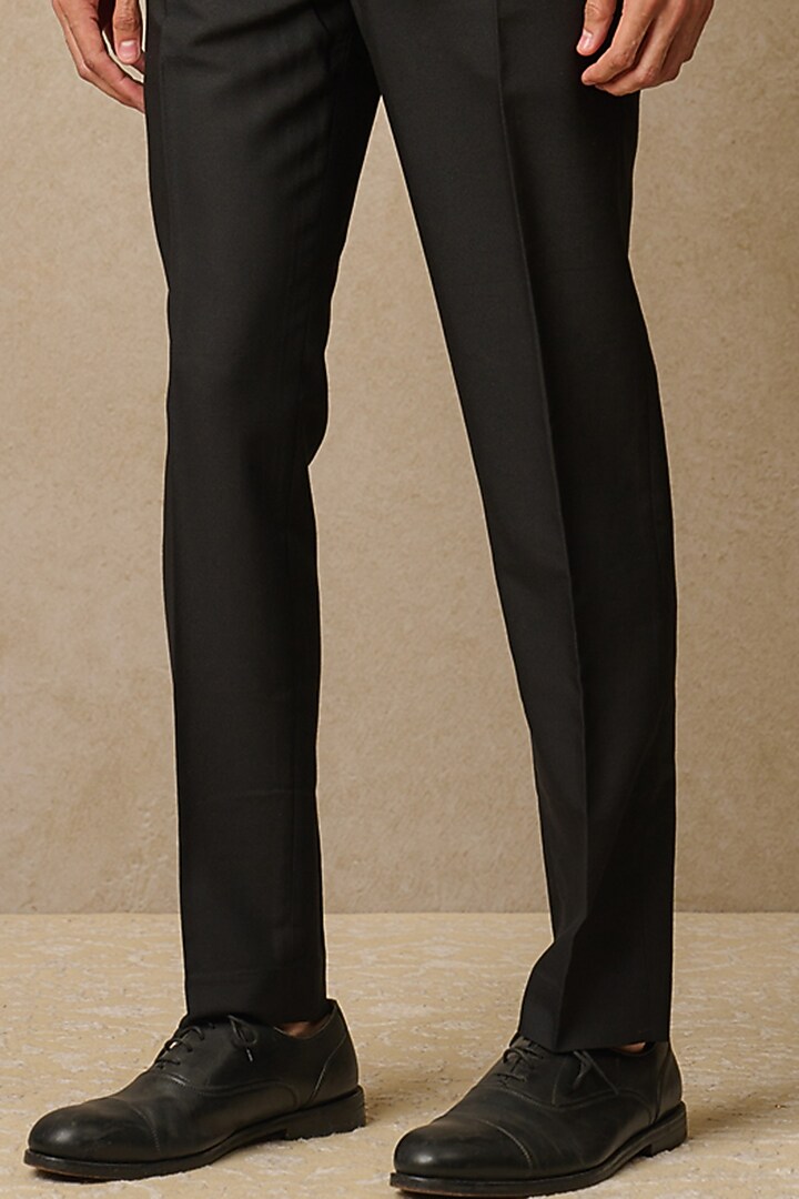 Black Poplin & Georgette Embroidered Groom Bandhgala Set by Tarun Tahiliani Men at Pernia's Pop Up Shop