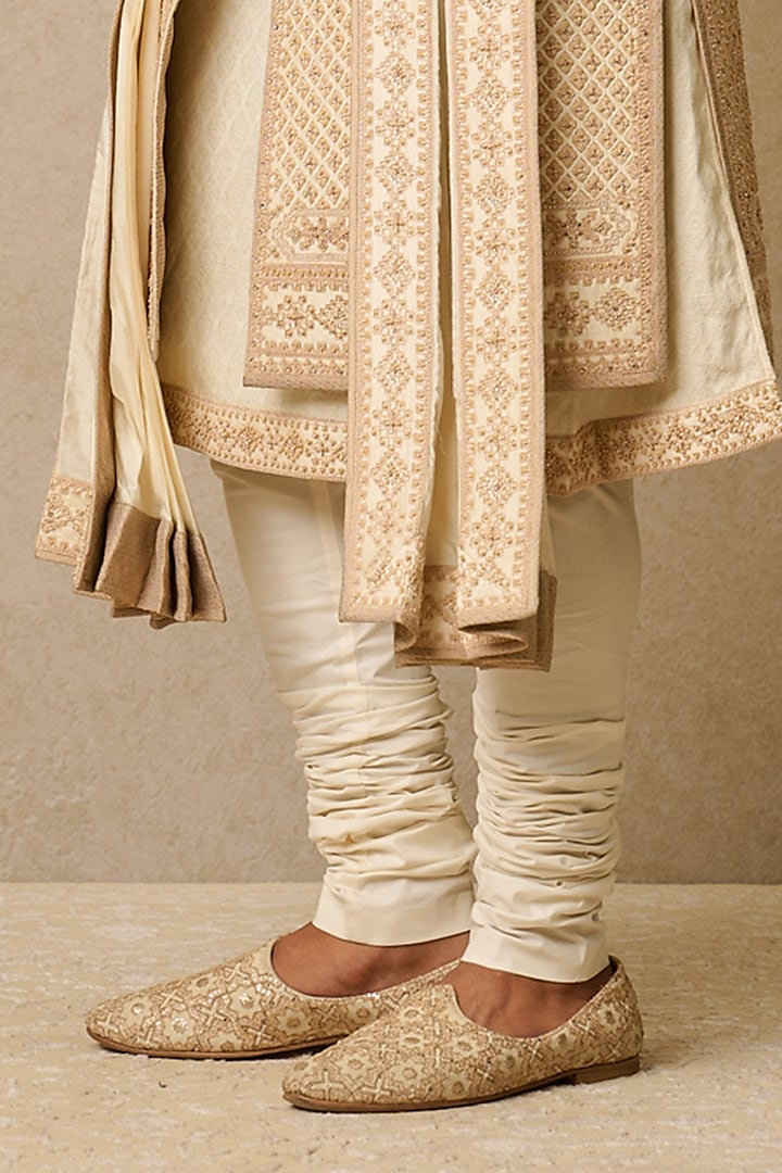 Ivory Dupion Silk & Jacquard Embroidered Groom Sherwani Set by Tarun Tahiliani Men at Pernia's Pop Up Shop