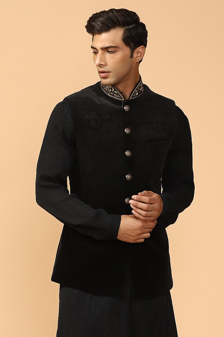 Navy Blue Bundi Jacket With Kerchief by Tarun Tahiliani Men at Pernia's Pop Up Shop