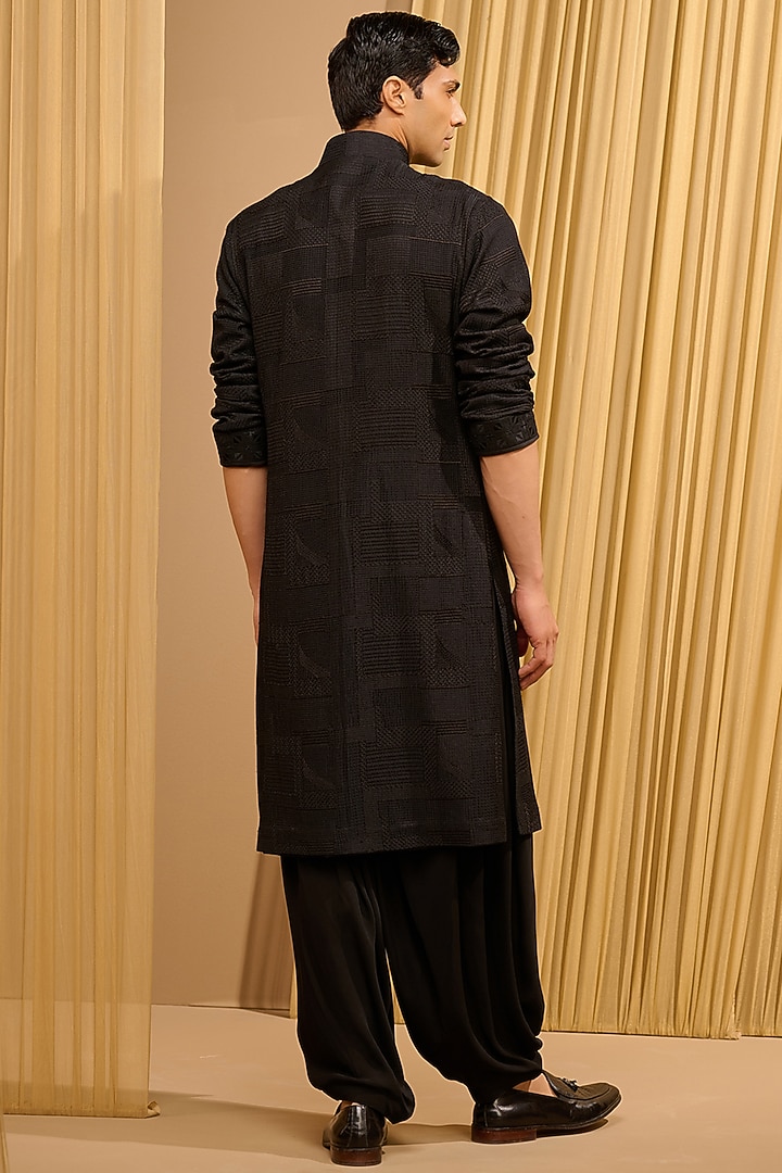 Black Silk Double Georgette & Textured Kurta Set by Tarun Tahiliani Men at Pernia's Pop Up Shop