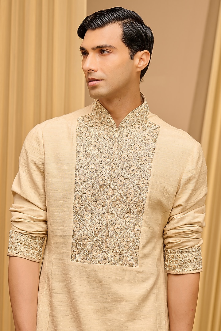 Beige Silk Double Georgette Thread Embroidered Kurta Set by Tarun Tahiliani Men at Pernia's Pop Up Shop