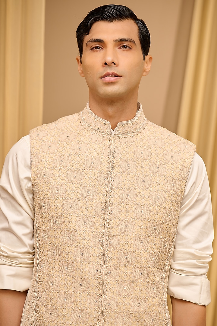 Ivory Silk Double Georgette Thread Embroidered & Printed Bundi Jacket by Tarun Tahiliani Men at Pernia's Pop Up Shop