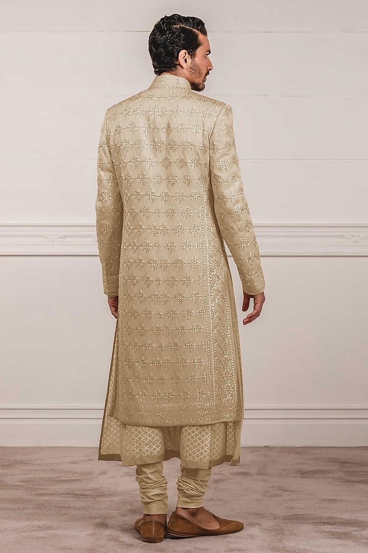 Gold Chikankari Groom Sherwani Set by Tarun Tahiliani Men at Pernia's Pop Up Shop