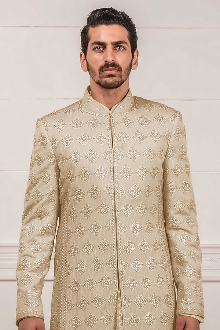 Gold Chikankari Groom Sherwani Set by Tarun Tahiliani Men at Pernia's Pop Up Shop