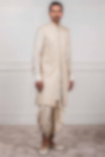 Gold Chikankari Embroidered Groom Sherwani Set by Tarun Tahiliani Men at Pernia's Pop Up Shop
