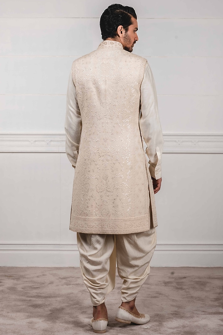 Gold Chikankari Embroidered Groom Sherwani Set by Tarun Tahiliani Men at Pernia's Pop Up Shop