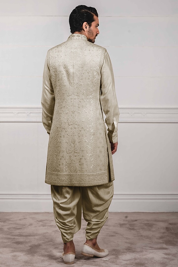 Grey Chikankari Embroidered Groom Sherwani Set by Tarun Tahiliani Men at Pernia's Pop Up Shop