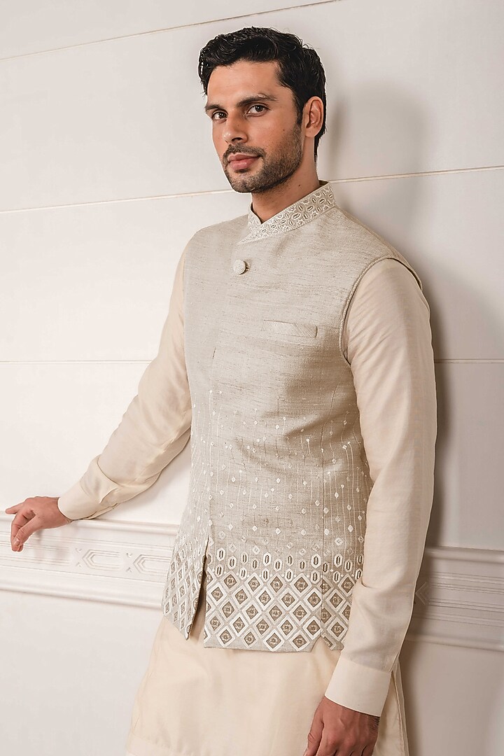 Ivory Aari Embroidered Waistcoat by Tarun Tahiliani Men at Pernia's Pop Up Shop