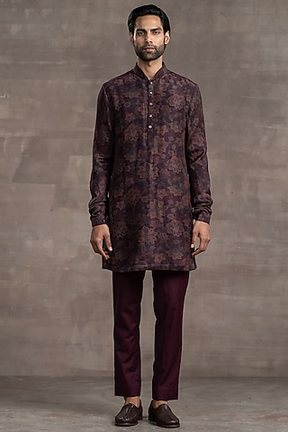 Wine Printed Kurta Set by Tarun Tahiliani Men