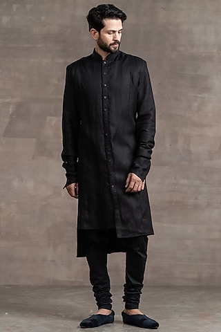 Black Linen Kurta Set by Tarun Tahiliani Men