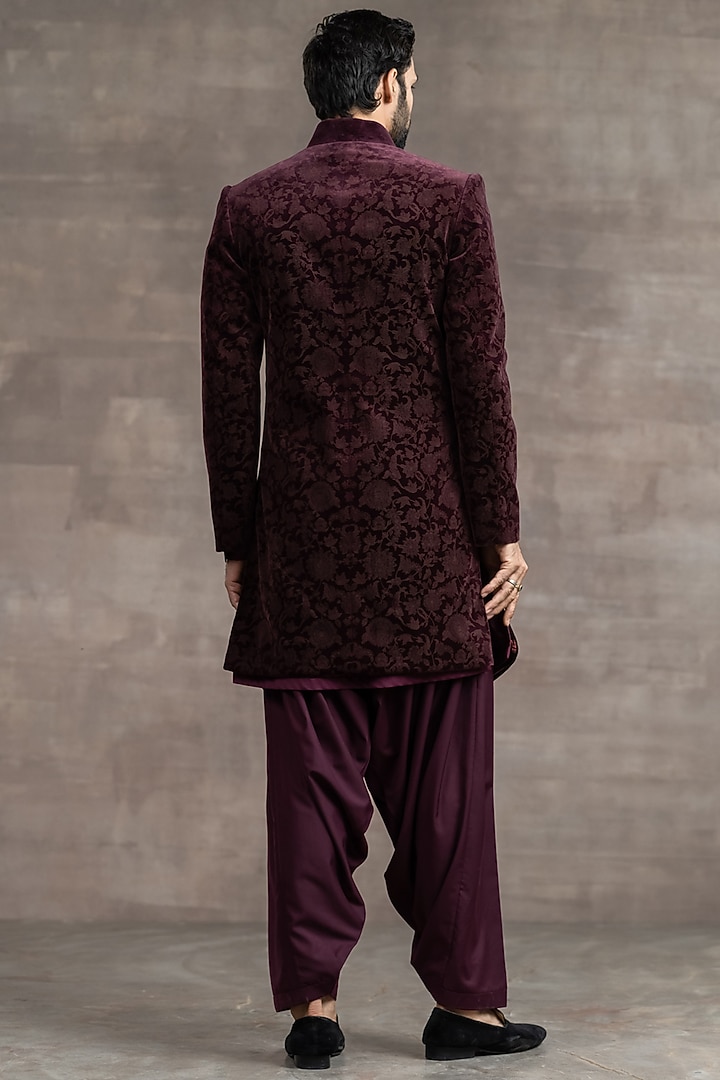 Wine Velvet Groom Sherwani Set by Tarun Tahiliani Men at Pernia's Pop Up Shop
