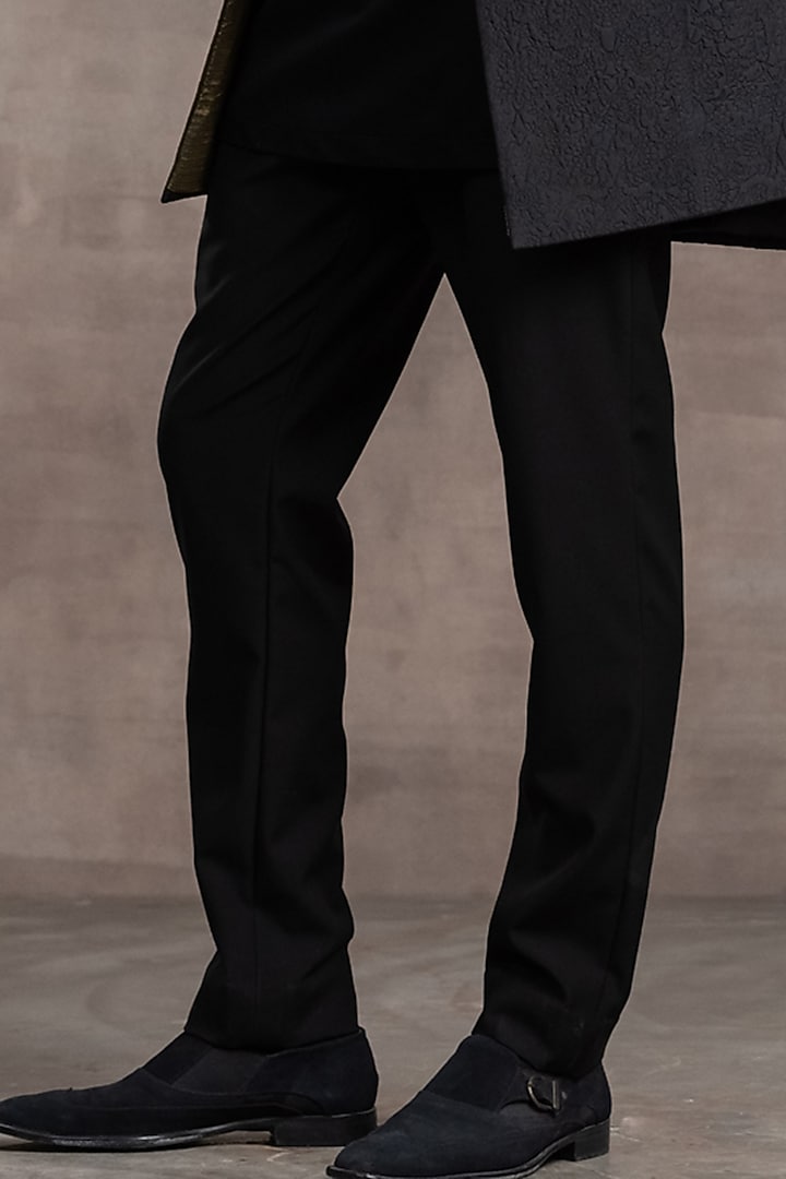 Black Quilted Groom Indowestern Set by Tarun Tahiliani Men at Pernia's Pop Up Shop