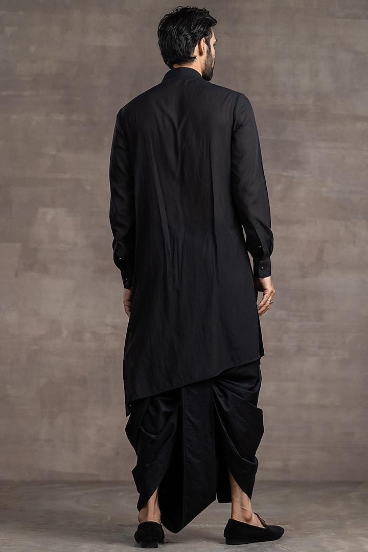 Black Sushi Voile Kurta Set by Tarun Tahiliani Men at Pernia's Pop Up Shop