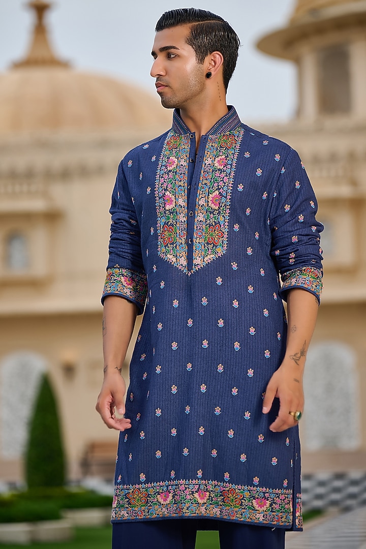 Navy Linen Thread Hand Embroidered Kurta Set by Tarun Tahiliani Men at Pernia's Pop Up Shop
