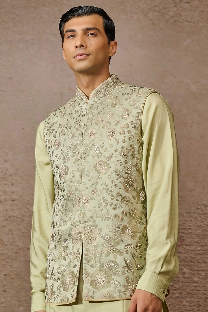 Jade Silk Dupion Floral Printed & Thread Embroidered Bundi Jacket Set by Tarun Tahiliani Men at Pernia's Pop Up Shop